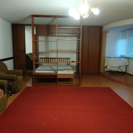 Nice Apartment Near Gulliver Kiev Eksteriør billede
